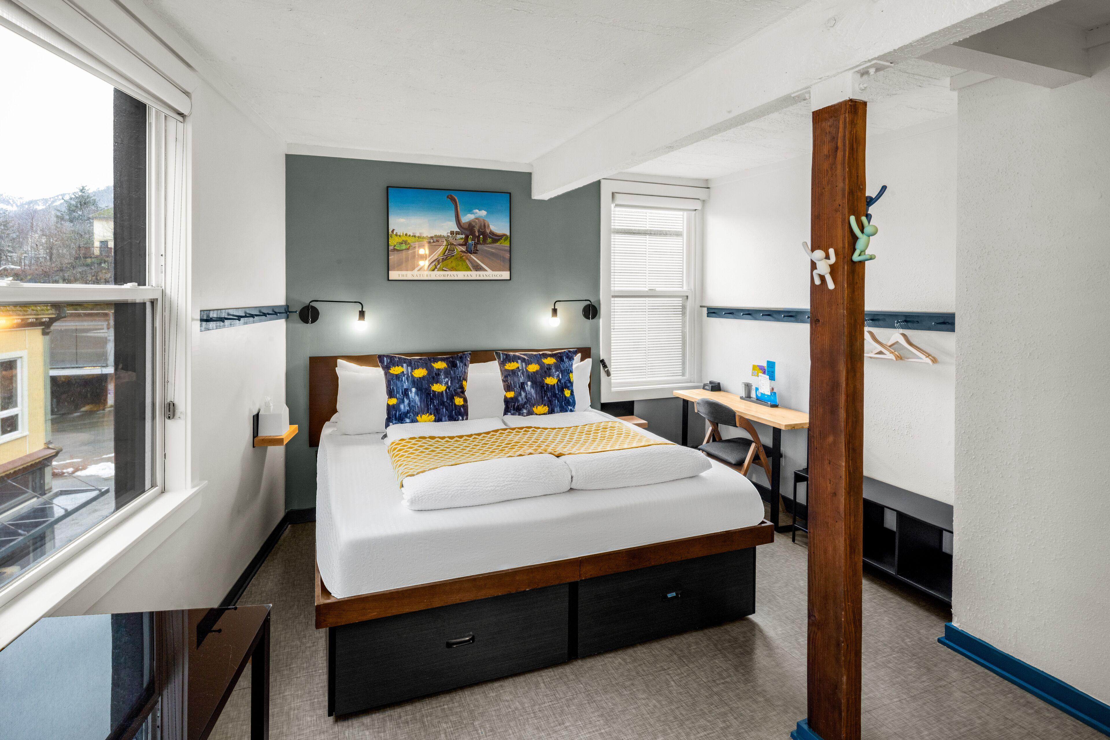 Superior King Room,1596878455:JPEG